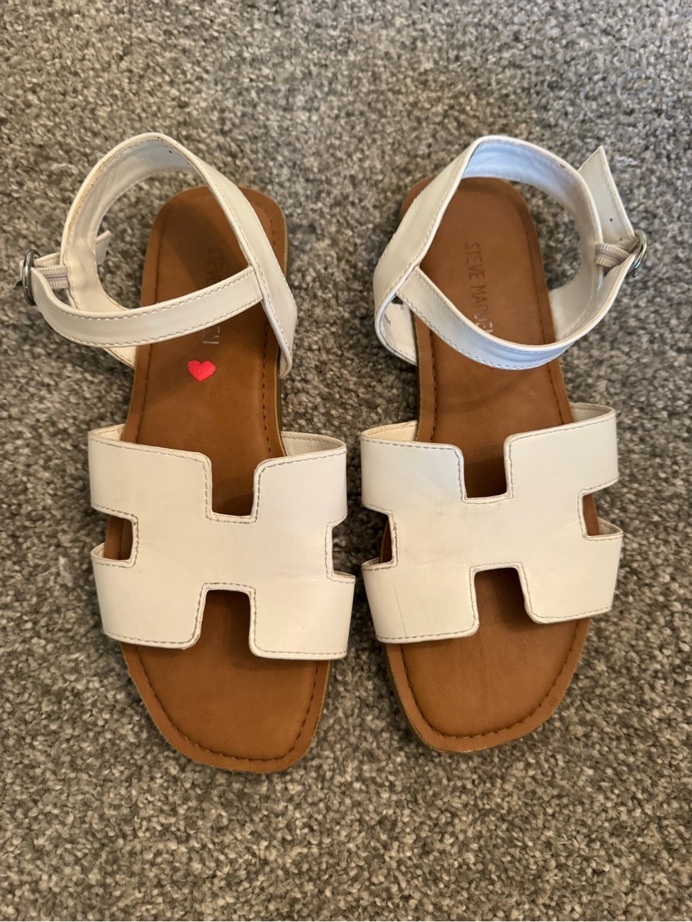 Steve Madden girls white Hermes style sandals with ankle strap US 5